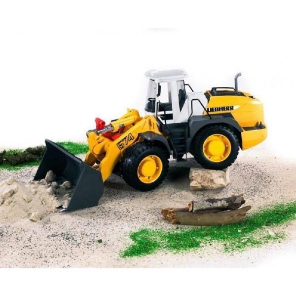 Игрушечный погрузчик Bruder Liebherr L574, 1:16 02430 фото