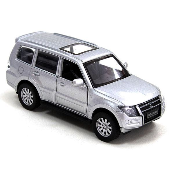 Коллекционная модель Mitsubishi Pajero 4WD Turbo TechnoDrive серебристая 250282 фото