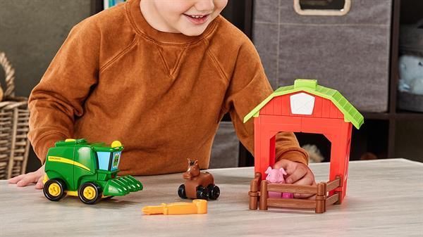 Конструктор с инструментами John Deere Kids Трактор с загоном 47210 фото