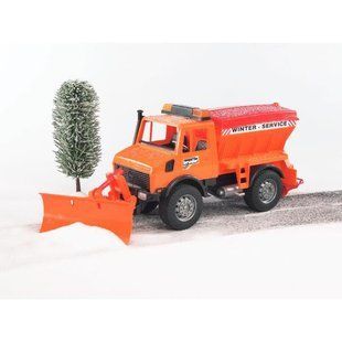 Снегоуборочная машина Bruder MB Unimog 1:16 оранжевая 02572 фото